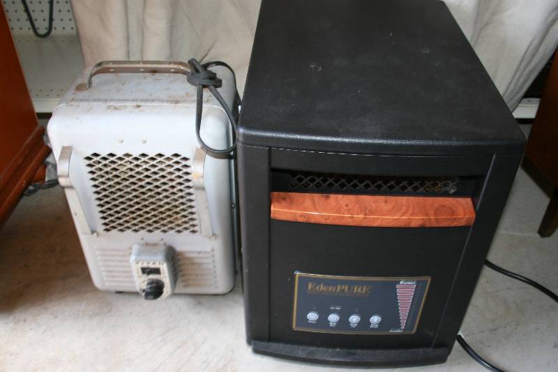 lot 21 image: Two Space Heaters