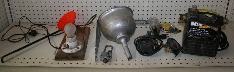 lot 152 image: Misc Garage Box
