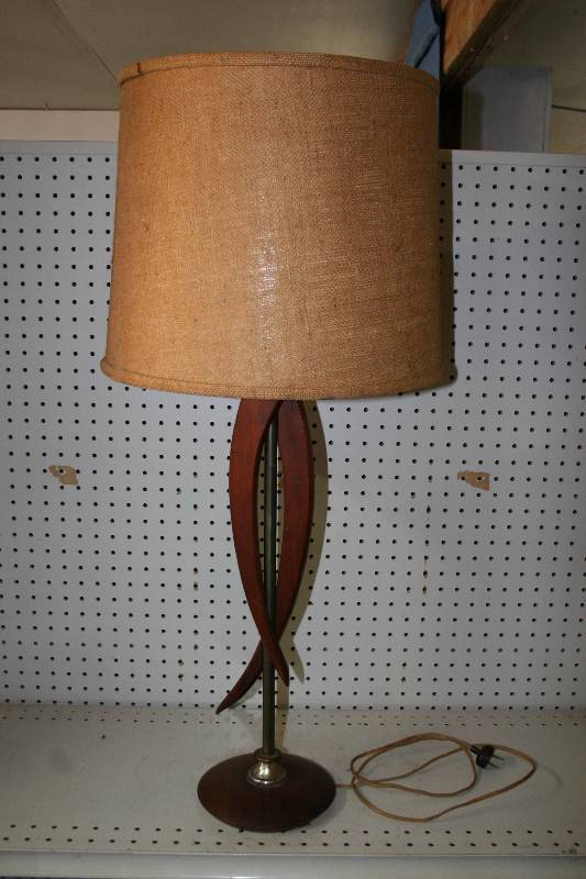 lot 165 image: Wooden Lamp