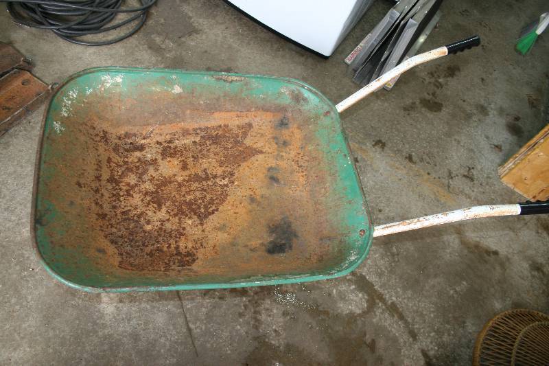 lot 167 image: Wheelbarrow