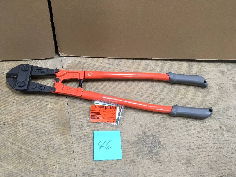 lot 46 image: HDX 24 in. Bolt Cutters not used like new