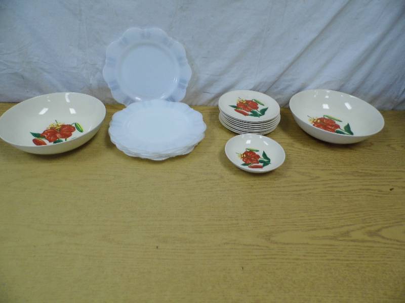 lot 16 image: White Plates - Ballarina Dishes