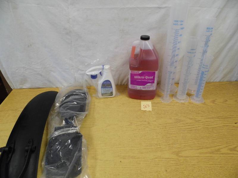lot 23 image: Mikro Quat - Plastic Beekers - Vinyl Cleaner