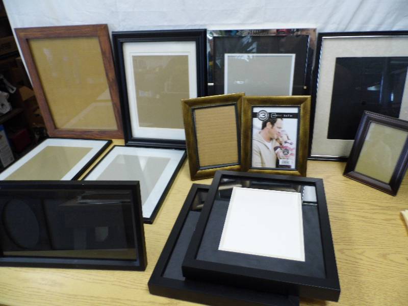 lot 31 image: Frames