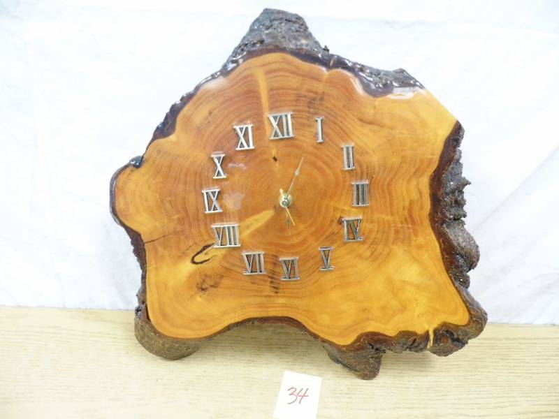 lot 34 image: Wood Slab Clock