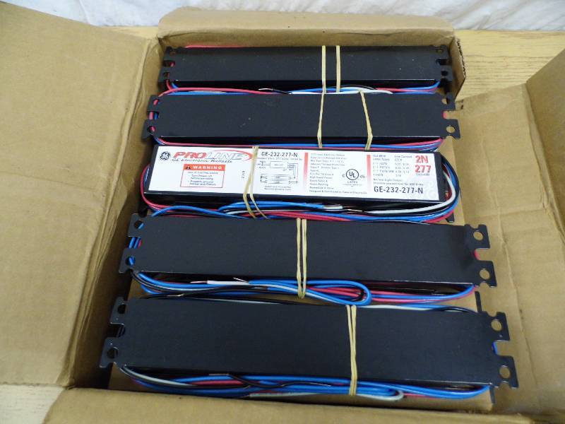 lot 60 image: Lot of 5 New Ballasts