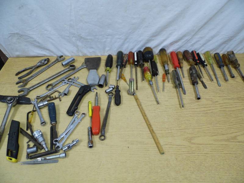 lot 66 image: Tools