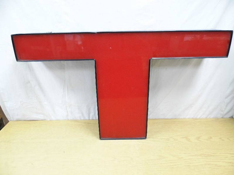 lot 78 image: LED Light Can - T