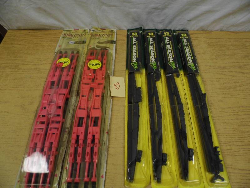 lot 89 image: Assorted New Wipers
