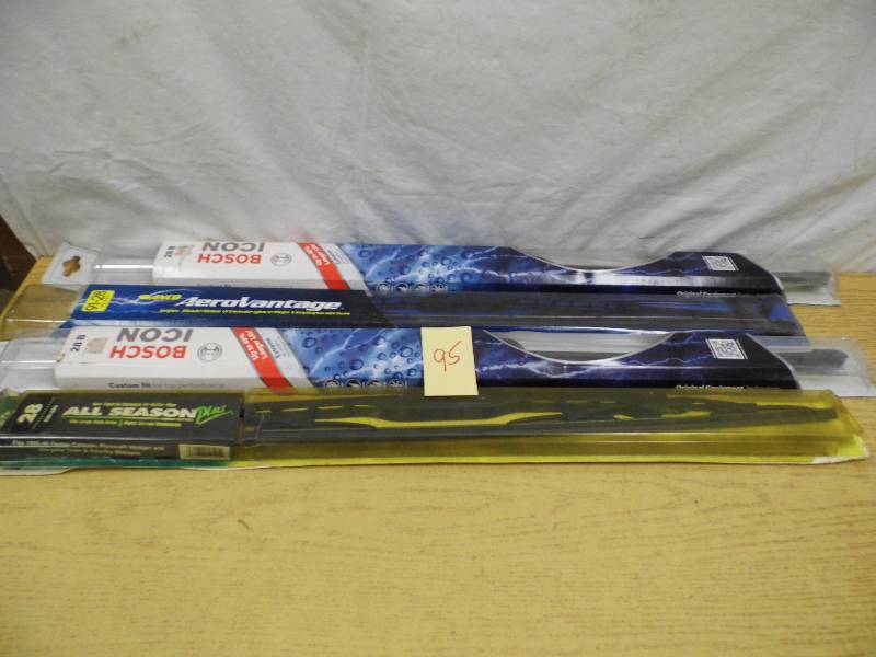 lot 95 image: Assorted New Wipers