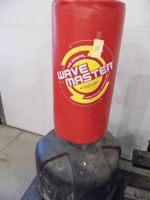 lot 111 image: Wave Master Training Bag