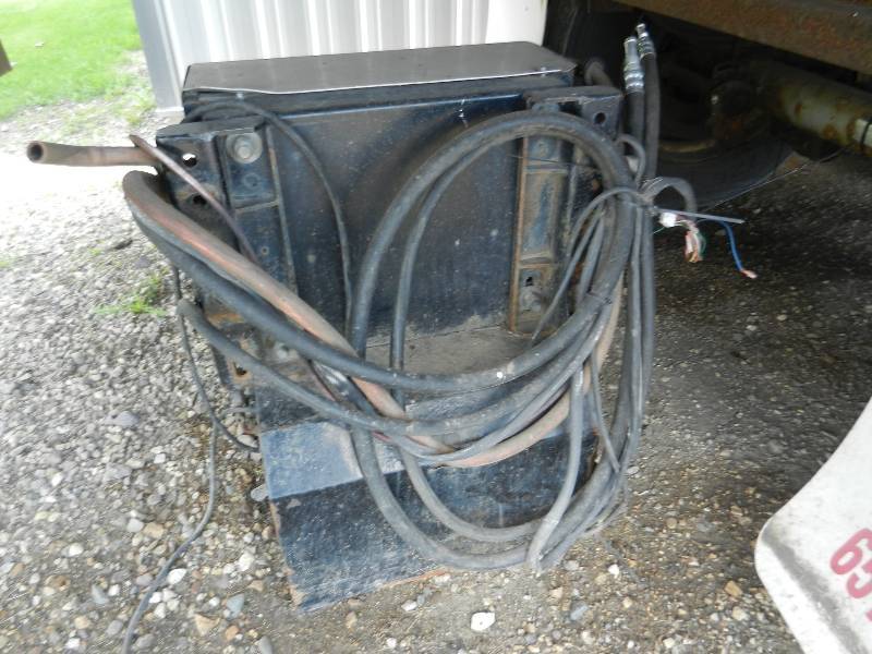 lot 114 image: Auxiliary Power Unit