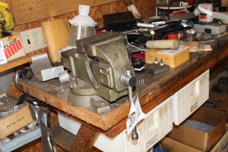 Bench Vise
