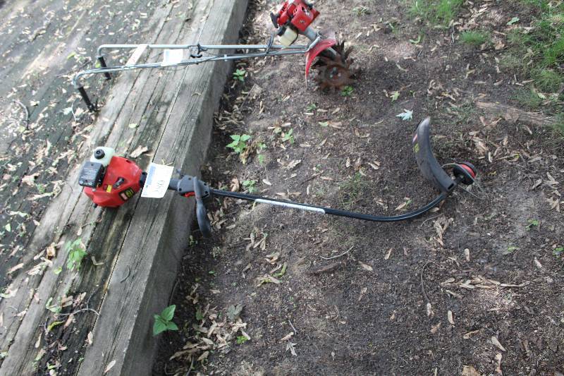 Craftsman 17in. Gas Weedwacker TrimmerEdger