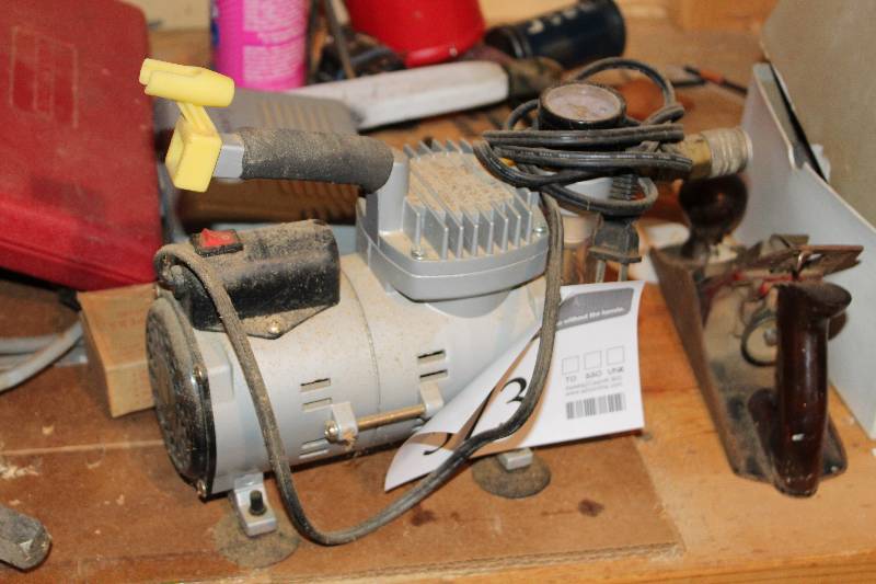 Central Pneumatic Mini Air Compressor New Brighton Moving Estate Sale K Bid
