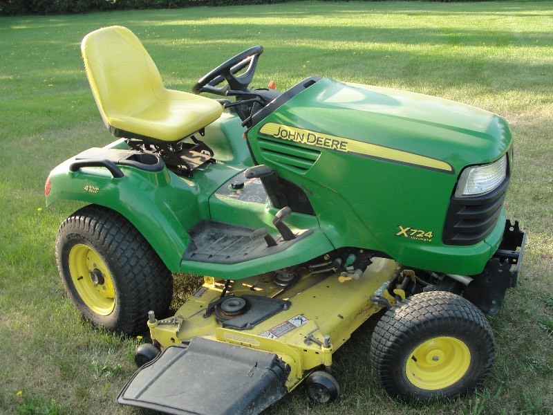 2010 JOHN DEERE  724  ULTIMATE LAWN MOWER