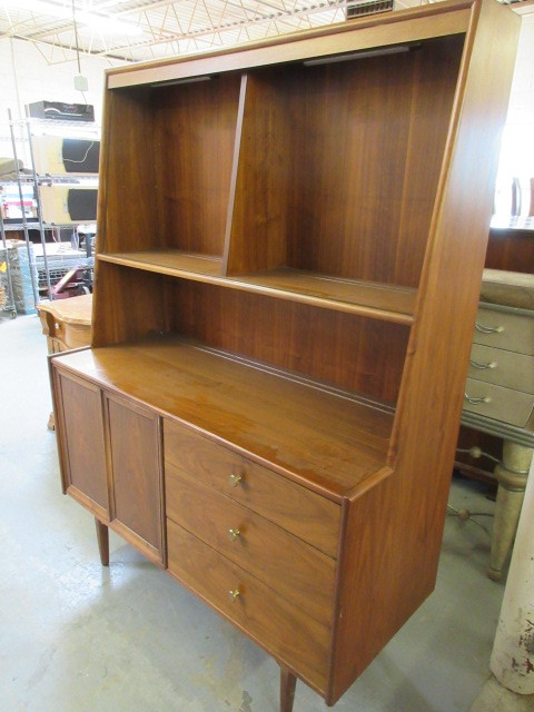 lot 522 image: CHINA BUFFET