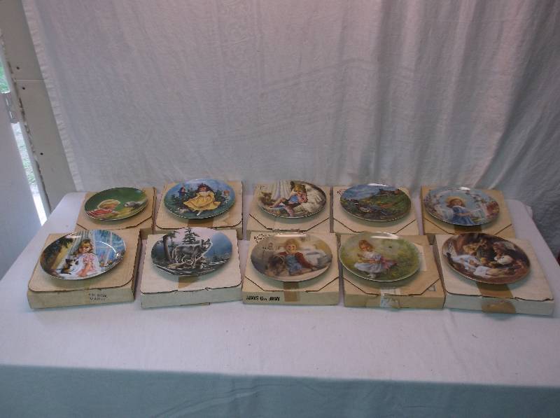 lot 13 image: Collectible