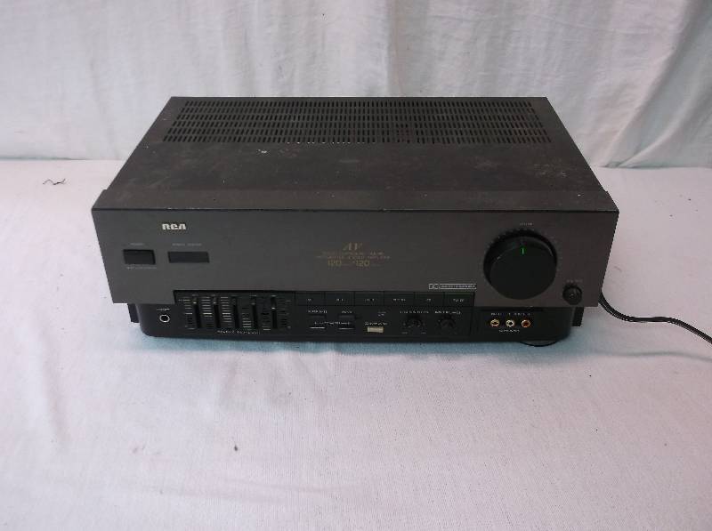 lot 21 image: RCA Amplifier