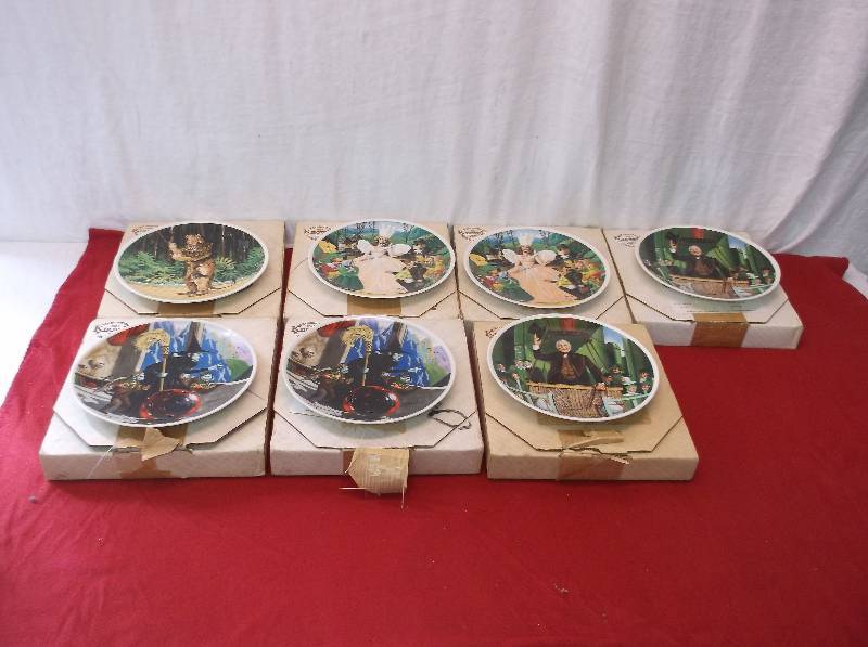lot 33 image: Collectible