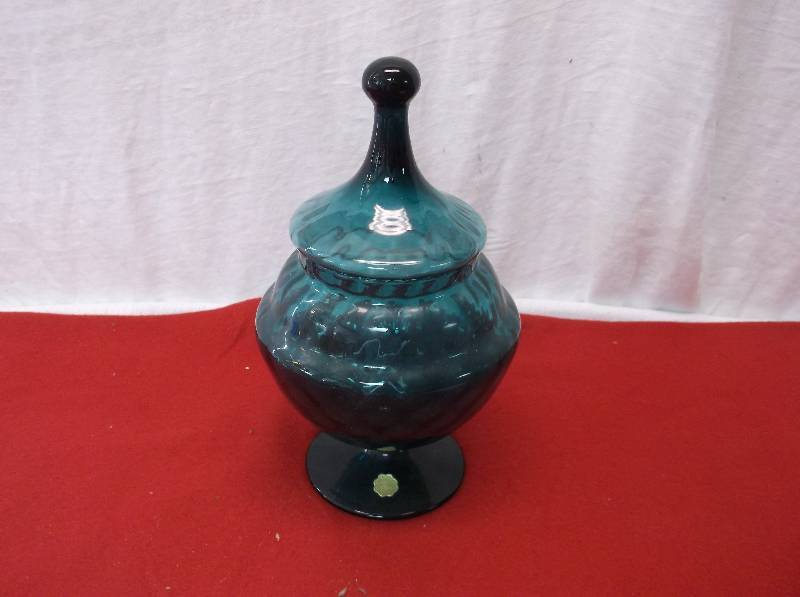 lot 37 image: Vintage