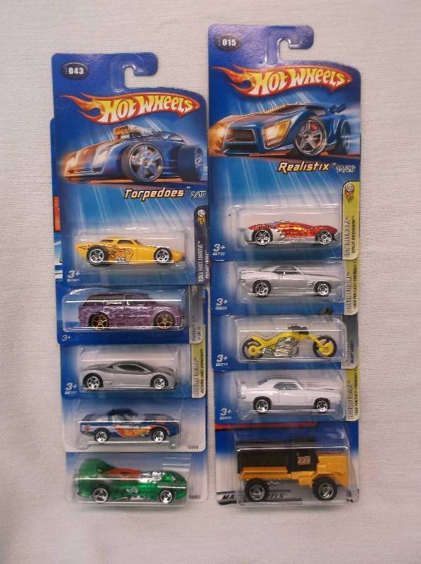 lot 43 image: Hot Wheels