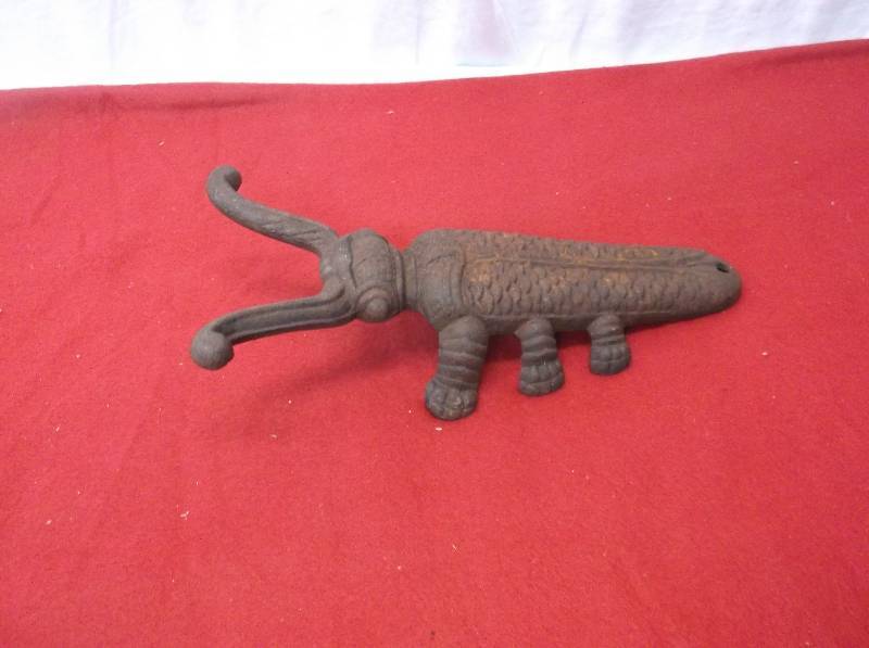 lot 73 image: AntiqueVintage