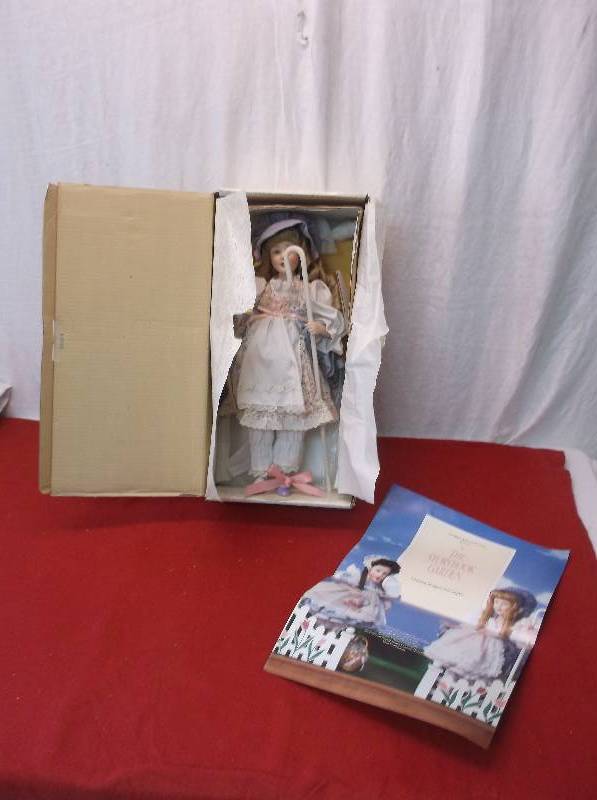 lot 116 image: Collectible