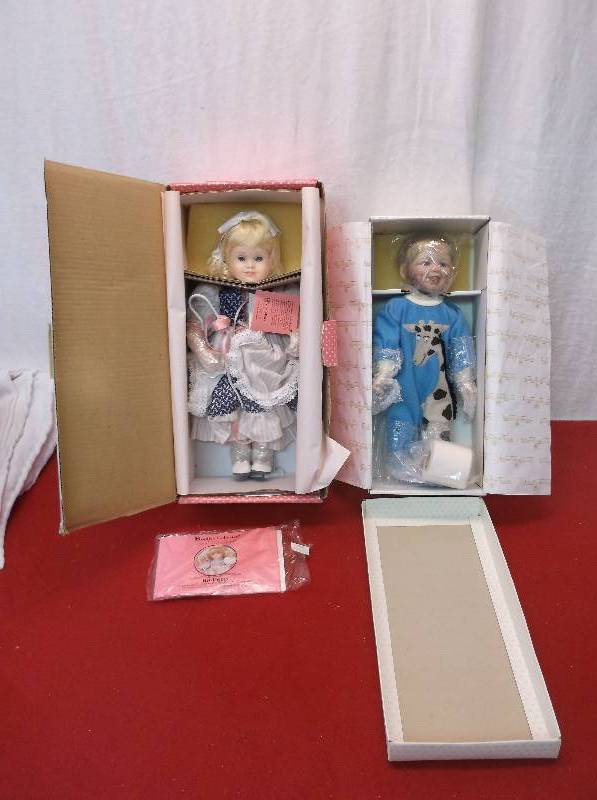 lot 119 image: Collectible