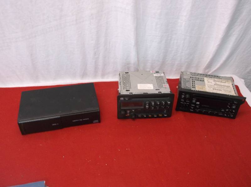 lot 123 image: Car Stereo