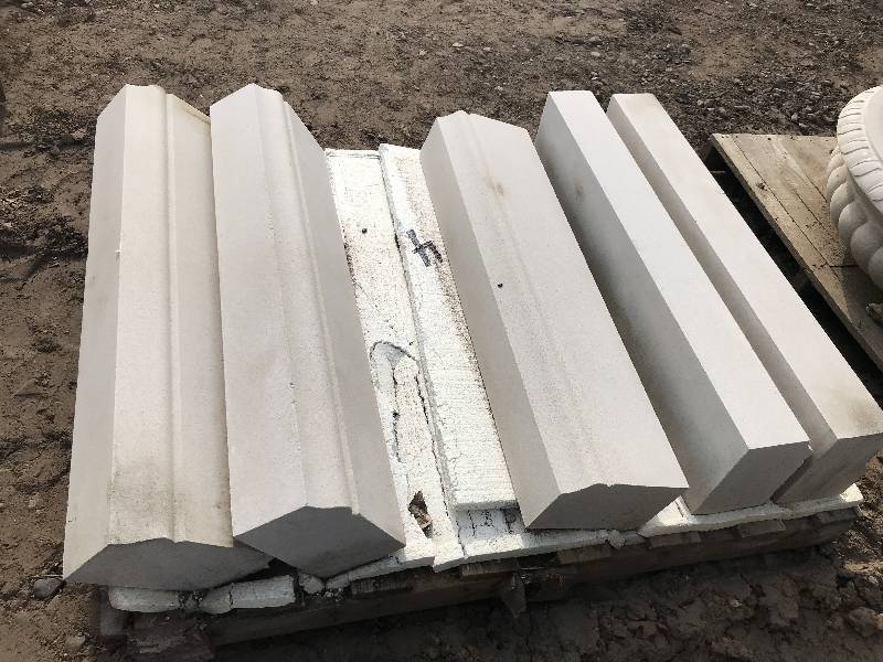 lot 4 image: HADDON STONE DECORATIVE CURB
