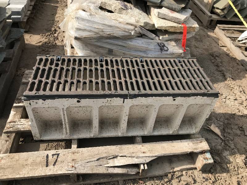 lot 17 image: CULVERT W WALKWAY GRATE