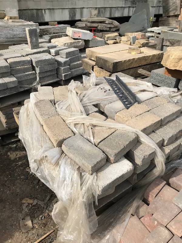 lot 33 image: LOT OF LANDSCAPING PAVERS
