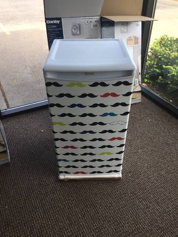 lot 17 image: Brand New In Box - Danby 3.2 Cu Ft mini refrigerator (Stach)