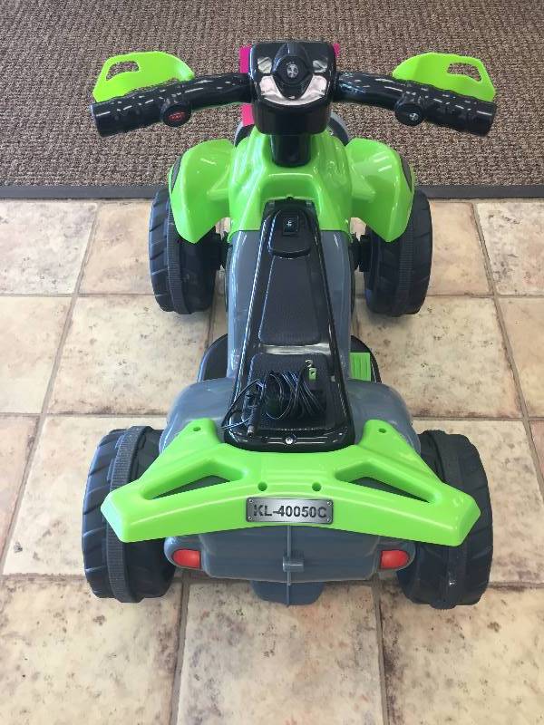lot 18 image: Brand New Kids Ride On 6V Battery Powered ATV Quad, Green