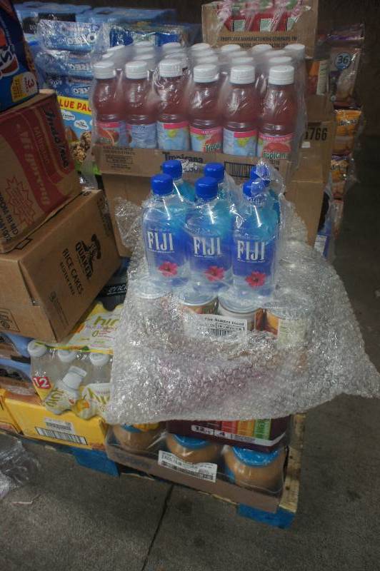 lot 23 image: Pallet of assorted food items