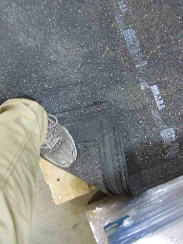 lot 9 image: Rubber Mats .25 thick (lot of 13)
