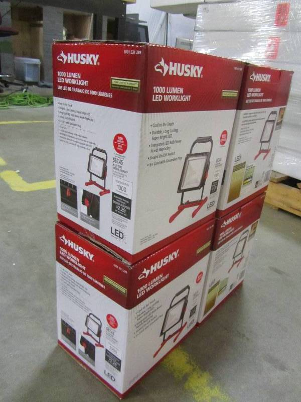 lot 78 image: Husky 5 ft. 1000 Lumen LED Work Light (lot of 4)