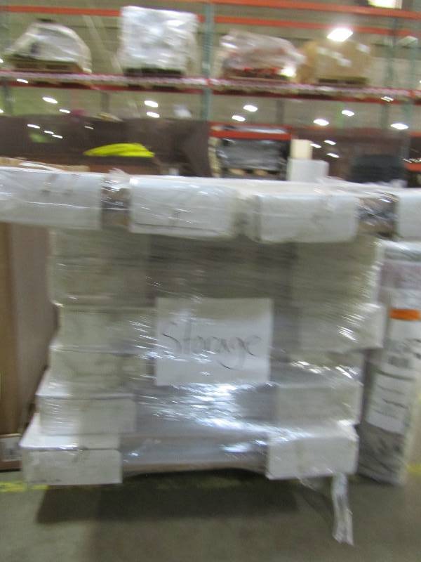 lot 81 image: Various Closet Doors (8 cases)