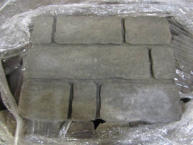 lot 87 image: Pallet of Pavers
