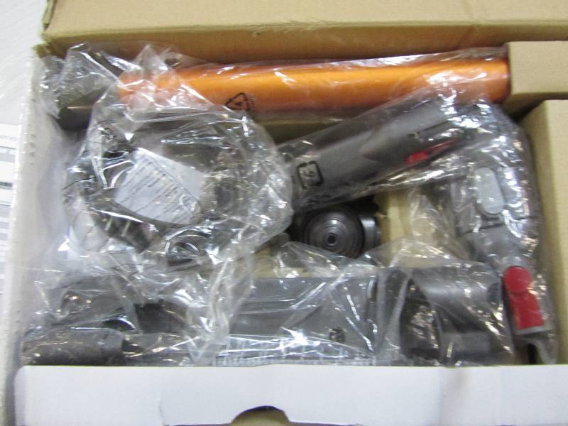 lot 94 image: Dyson V8 Absolute Cordless Stick Vacuum Cleaner