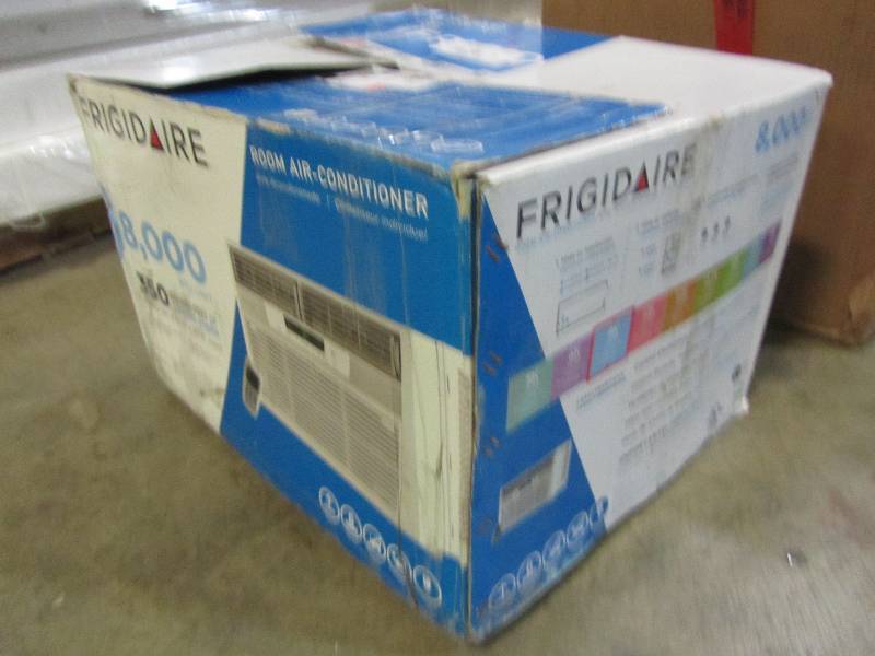 lot 106 image: Comfort-Aire 8,000 BTU Window Air Conditioner with Remote