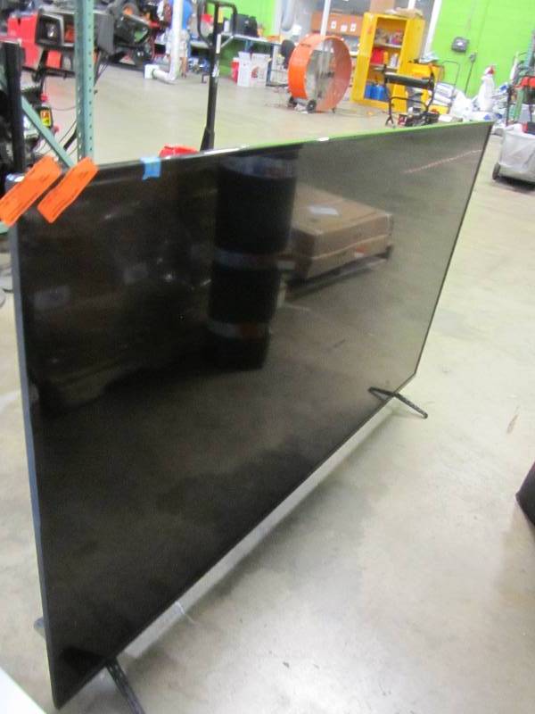 lot 111 image: Vizio 4K UHD HDR LED Smart TV, 70 - E70-E3