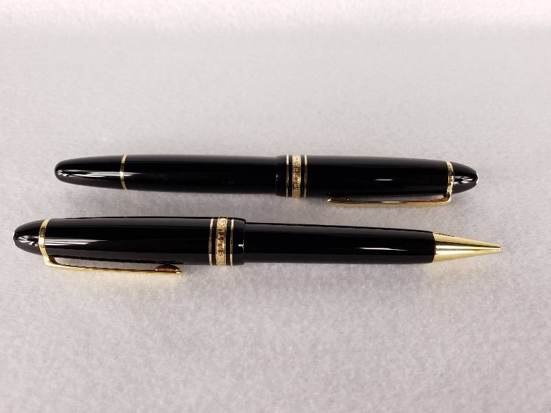 lot 7 image: Montblanc Meisterstruck Pencil & Highlighter Set