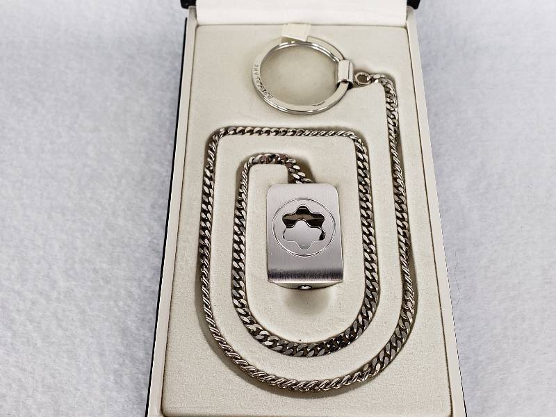 lot 22 image: Montblanc Keychain