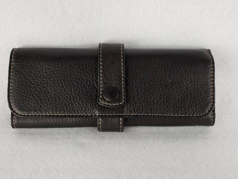 lot 45 image: Levenger Brand Five Pen Brown Soft Textured Leather Roll-up Case