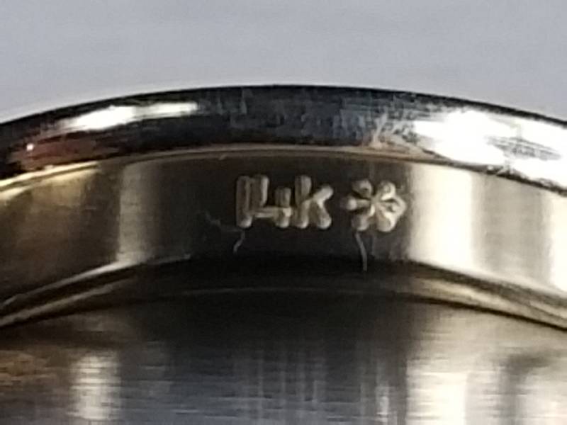 lot 83 image: Mens 14k White Gold Band Ring