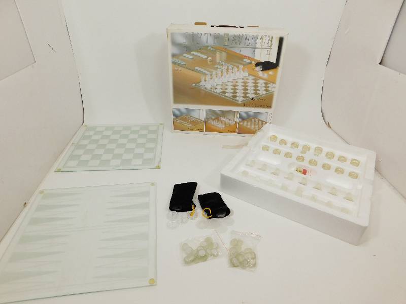 lot 57 image: LTD Fifth Avenue Crystal 95 Piece (3 In 1 Game Set)