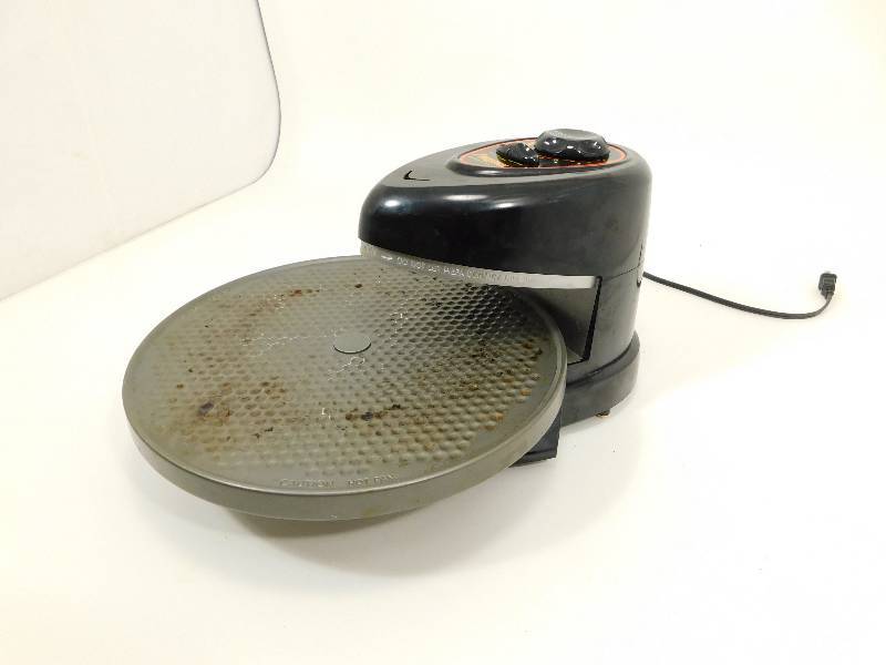 lot 78 image: Presto PIZZAZZ Pizza Oven