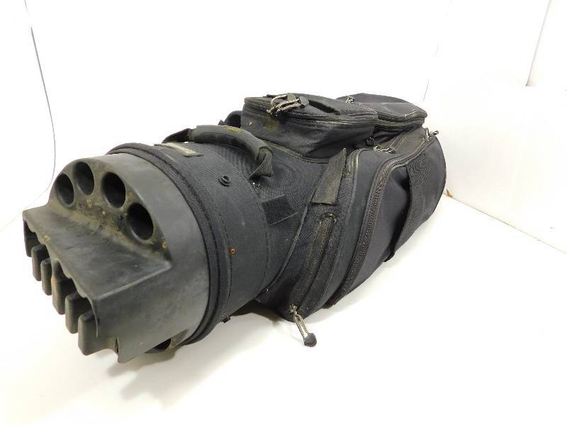 lot 92 image: Black Cubemax Golf Club Bag